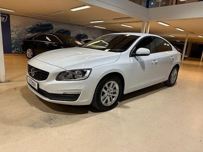 Begagnad Volvo S60 Kinetic 152 HK (111 kW) 2018 Vit Sedan