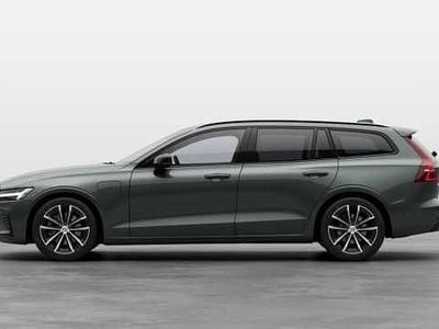 Begagnad Volvo V60 349 HK (256 kW) 2026 Grön Kombi