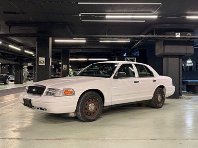 Ford Crown Victoria