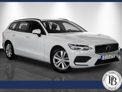 Vit Begagnad 2019 Volvo V60 Momentum Kombi | 239 900 kr (Marknadspris)