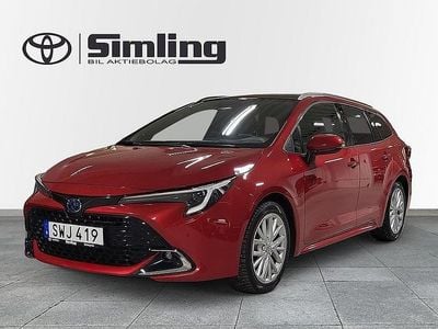 Röd Begagnad 2023 Toyota Corolla Executive Kombi | 339 900 kr (Lite dyr)