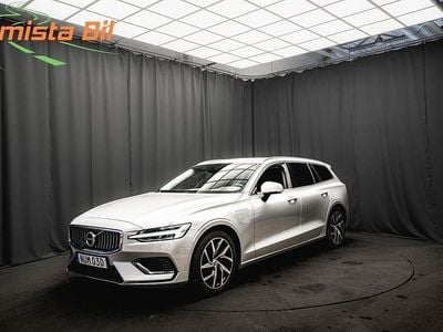 Silver Begagnad 2021 Volvo V60 Inscription Kombi | 274 600 kr