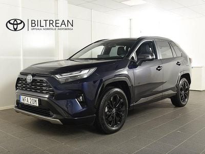 Blå Begagnad 2024 Toyota RAV4 Hybrid Style SUV | 459 800 kr (Marknadspris)