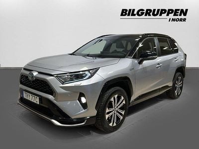 Grå Begagnad 2021 Toyota RAV4 Hybrid SUV | 399 900 kr (Marknadspris)
