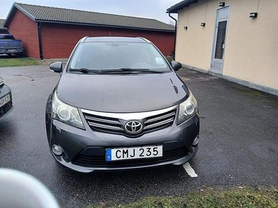 Grå Begagnad 2012 Toyota Avensis Business Edition Kombi | 59 900 kr (Marknadspris)