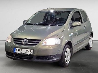 Grön Begagnad 2005 VW Fox Comfortline Halvkombi | 29 900 kr