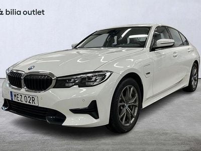 Begagnad BMW 330 Sport Line 292 HK (214 kW) 2022 Vit Sedan
