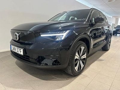 Svart Begagnad 2022 Volvo XC40 Core SUV | 334 500 kr (Superpris)