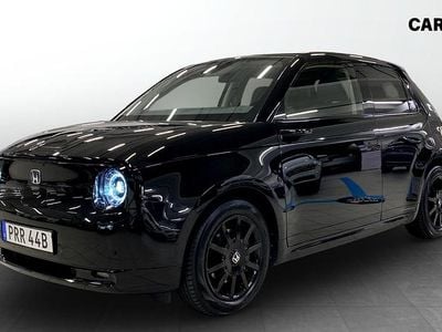Begagnad Honda e 100 kW (136 HK) 2021 Svart Halvkombi