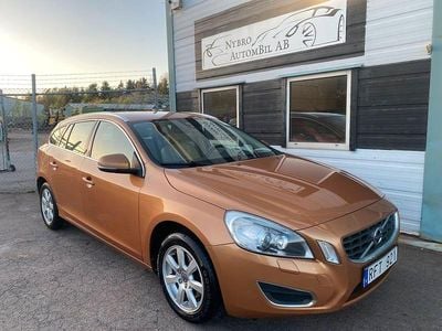 Begagnad Volvo V60 Summum 164 HK (120 kW) 2011 Brun Kombi