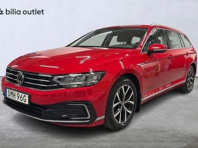 Röd Begagnad 2020 VW Passat GTE Kombi | 229 000 kr (Marknadspris)