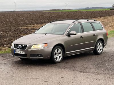 begagnad Volvo V70 2.4D Geartronic Momentum 175hk / DRAG / NYBES