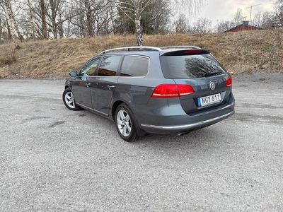 Ljusgrå (grå) Begagnad 2013 VW Passat Kombi | 82 000 kr (Marknadspris)