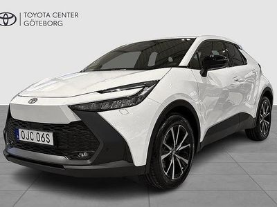 Vit Ny 2025 Toyota C-HR Style SUV | 399 900 kr (Marknadspris)