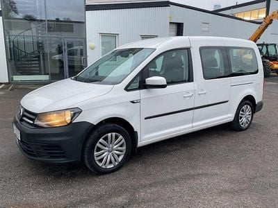 Vit Begagnad 2016 VW Caddy Maxi Life Life Minibuss | 89 999 kr (Marknadspris)