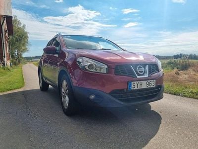 Röd Begagnad 2011 Nissan Qashqai SUV | 49 800 kr (Marknadspris)