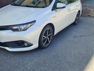 Toyota Auris Hybrid