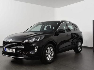 Svart Begagnad 2022 Ford Kuga Titanium SUV | 219 500 kr (Marknadspris)