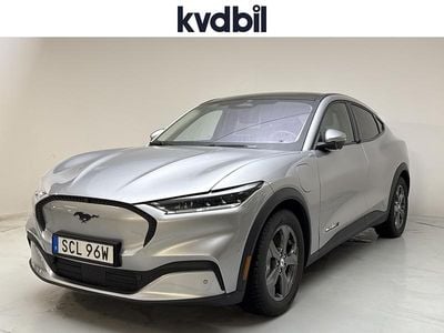 Grå Begagnad 2021 Ford Mustang Mach-E SUV | 379 000 kr (Marknadspris)