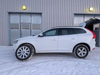 Vit Begagnad 2017 Volvo XC60 Momentum SUV | 149 900 kr (Lite dyr)