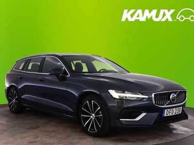 Blå Begagnad 2022 Volvo V60 Plus Kombi | 412 800 kr (Marknadspris)