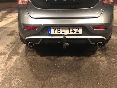Osmium grå metallic Begagnad 2016 Volvo V40 R-Design Halvkombi | 119 000 kr