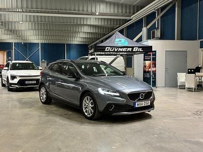 Begagnad Volvo V40 CC Summum 190 HK (139 kW) 2018 Grå Kombi