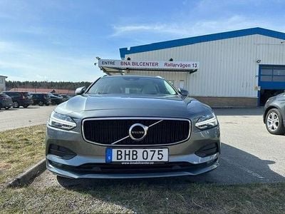 Begagnad Volvo V90 Momentum 150 HK (110 kW) 2018 Grå Kombi