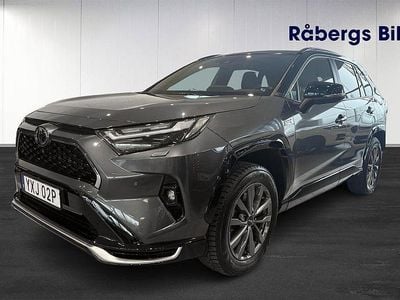 Grå Begagnad 2023 Toyota RAV4 Hybrid Premium SUV | 489 800 kr (Marknadspris)