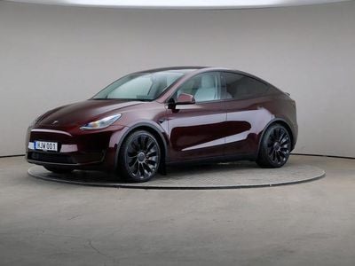 Midnight cherry red (metallic) Begagnad 2024 Tesla Model Y Performance SUV | 489 000 kr (Marknadspris)