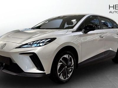 Begagnad MG MG4 EV 125 kW (170 HK) 2024 Silver Halvkombi