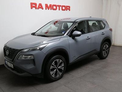 Ljusgrå Begagnad 2022 Nissan X-Trail Acenta SUV | 294 800 kr (Marknadspris)