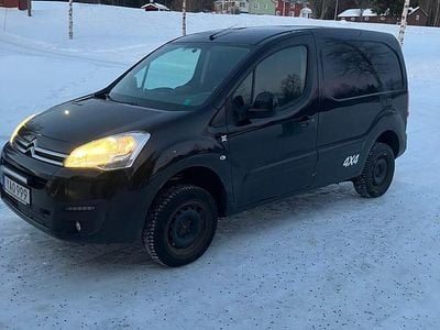Svart Begagnad 2015 Citroën Berlingo Minibuss | 120 000 kr (Dyr)
