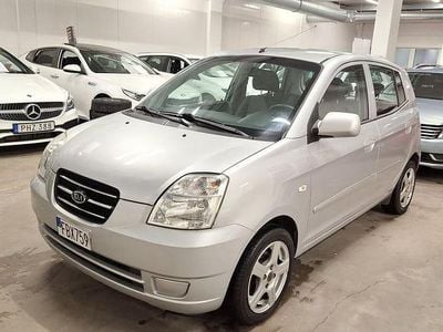 Begagnad Kia Picanto 66 HK (48 kW) 2007 Silver Halvkombi