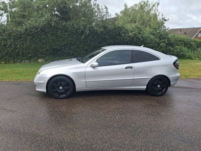Mercedes C180