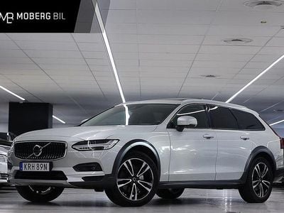 Vit Begagnad 2020 Volvo V90 CC Momentum Kombi | 399 900 kr (Dyr)