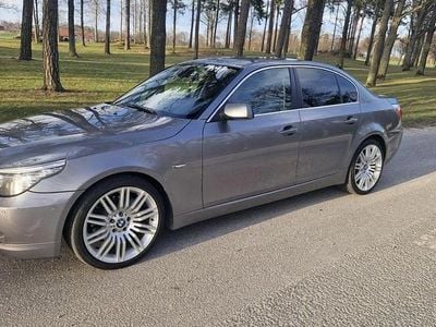 BMW 523