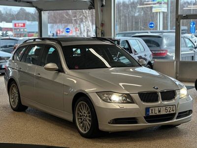 begagnad BMW 330 xi Automat Touring Comfort Panorama 2-Ägare 258hk 0%RÄNTA