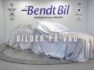 Vit Begagnad 2022 Toyota RAV4 Style | 449 800 kr (Marknadspris)