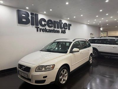 Vit Begagnad 2010 Volvo V50 Kinetic Kombi | 54 900 kr (Marknadspris)