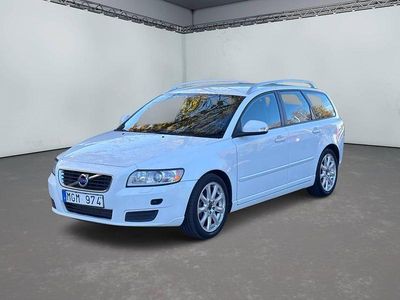 Begagnad Volvo V50 Kinetic 116 HK (85 kW) 2012 Vit Kombi
