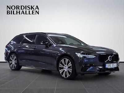 Grå Begagnad 2022 Volvo V90 R-Design Kombi | 389 795 kr (Marknadspris)