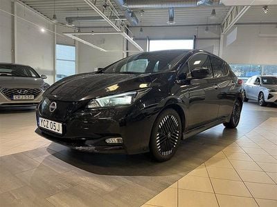 Svart Begagnad 2022 Nissan Leaf Tekna Halvkombi | 189 900 kr (Marknadspris)