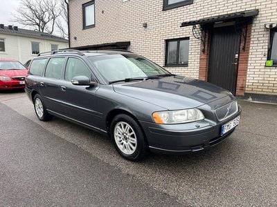 Begagnad Volvo V70 Kinetic 170 HK (125 kW) 2007 Grå Kombi