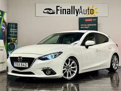 Vit Begagnad 2014 Mazda 3 Inclusive Halvkombi | 124 900 kr (Dyr)