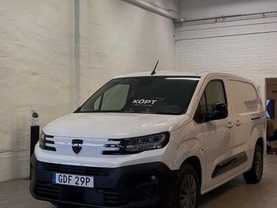 Begagnad 2024 Peugeot Partner Minibuss | 316 000 kr