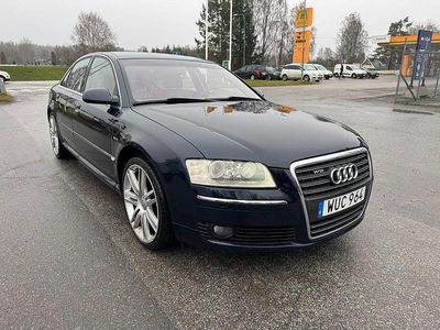 Begagnad Audi A8 450 HK (330 kW) 2004 Blå Sedan