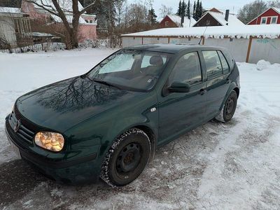 Begagnad VW Golf IV 105 HK (77 kW) 2003 Grön metallic