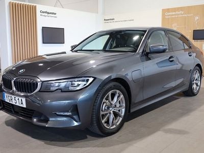 BMW 330e
