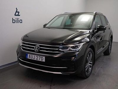 Svart Begagnad 2023 VW Tiguan Elegance SUV | 339 500 kr (Marknadspris)